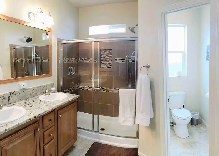 Large Family Retreat In Page, Arizona, Perfect For A Weekend Getaway For Large Groups *