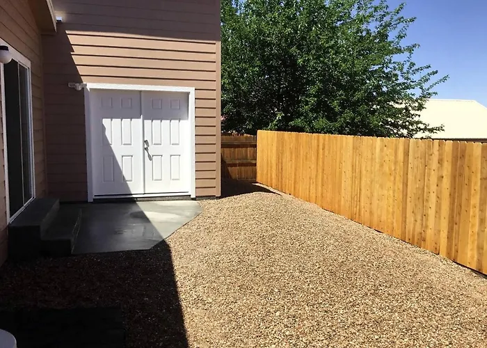 Large Family Retreat In Page, Arizona, Perfect For A Weekend Getaway For Large Groups * Page