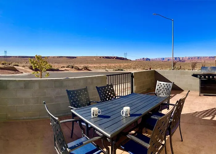 Large Family Retreat In Page, Arizona, Perfect For A Weekend Getaway For Large Groups Page