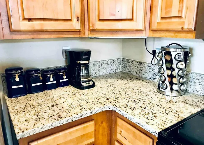 Large Family Retreat In Page, Arizona, Perfect For A Weekend Getaway For Large Groups Page