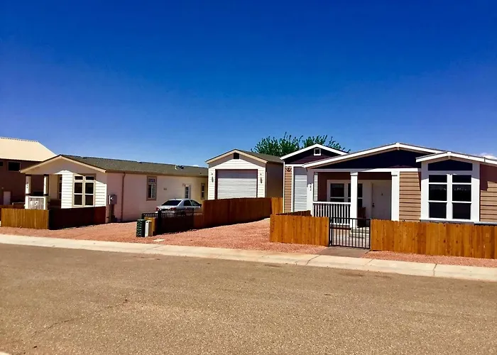 Large Family Retreat In Page, Arizona, Perfect For A Weekend Getaway For Large Groups *