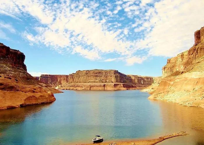 Large Family Retreat In Page, Arizona, Perfect For A Weekend Getaway For Large Groups Page
